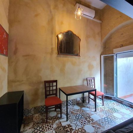 Coqueto Dupex En El Casco Antiguo De Triana Apartment Севиля Екстериор снимка